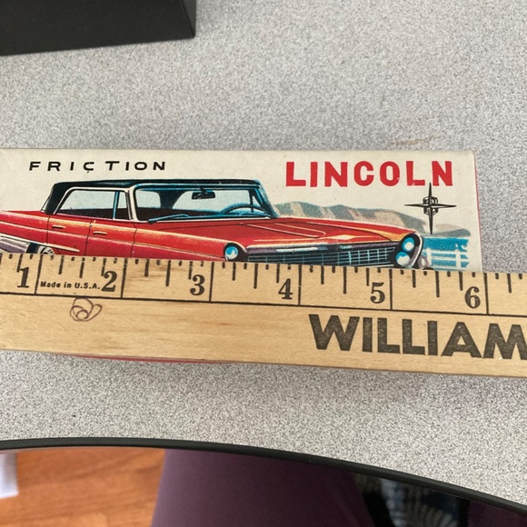 3 Vintage tin friction toy cars in their boxes - Picture 10 of 11